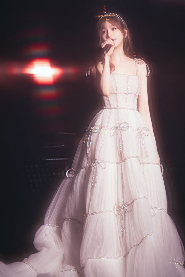 王心凌演唱会广州站甜嗨继续 再唱《羽毛》送歌迷惊喜彩蛋