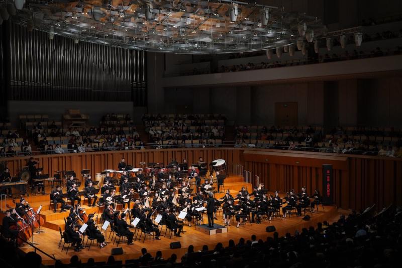 彭家鹏执棒演奏《冬至》音乐会