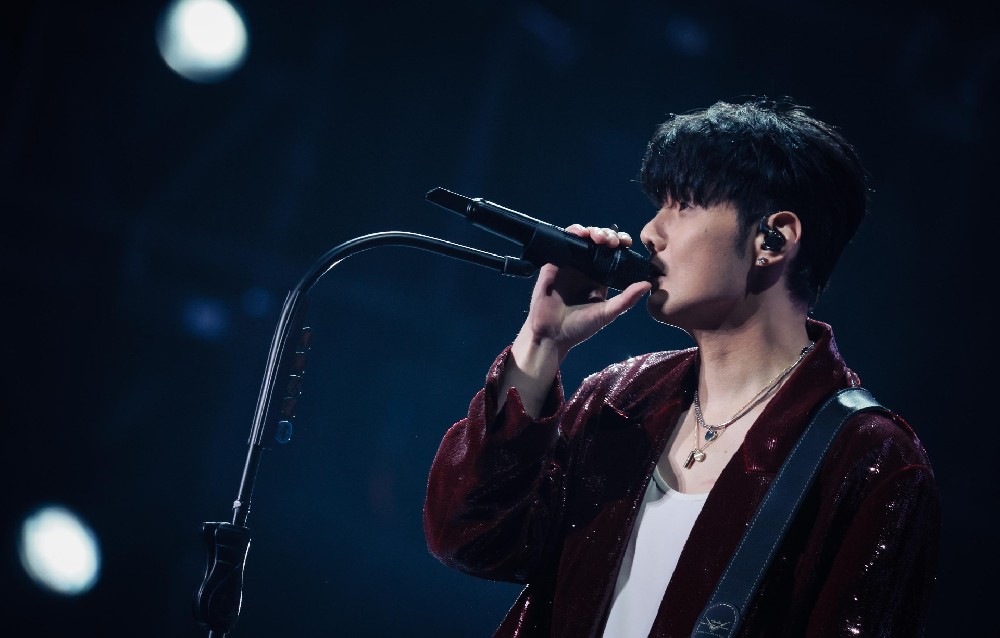 “纵横四海·龙年”巡演全面升级，李荣浩将首登鸟巢